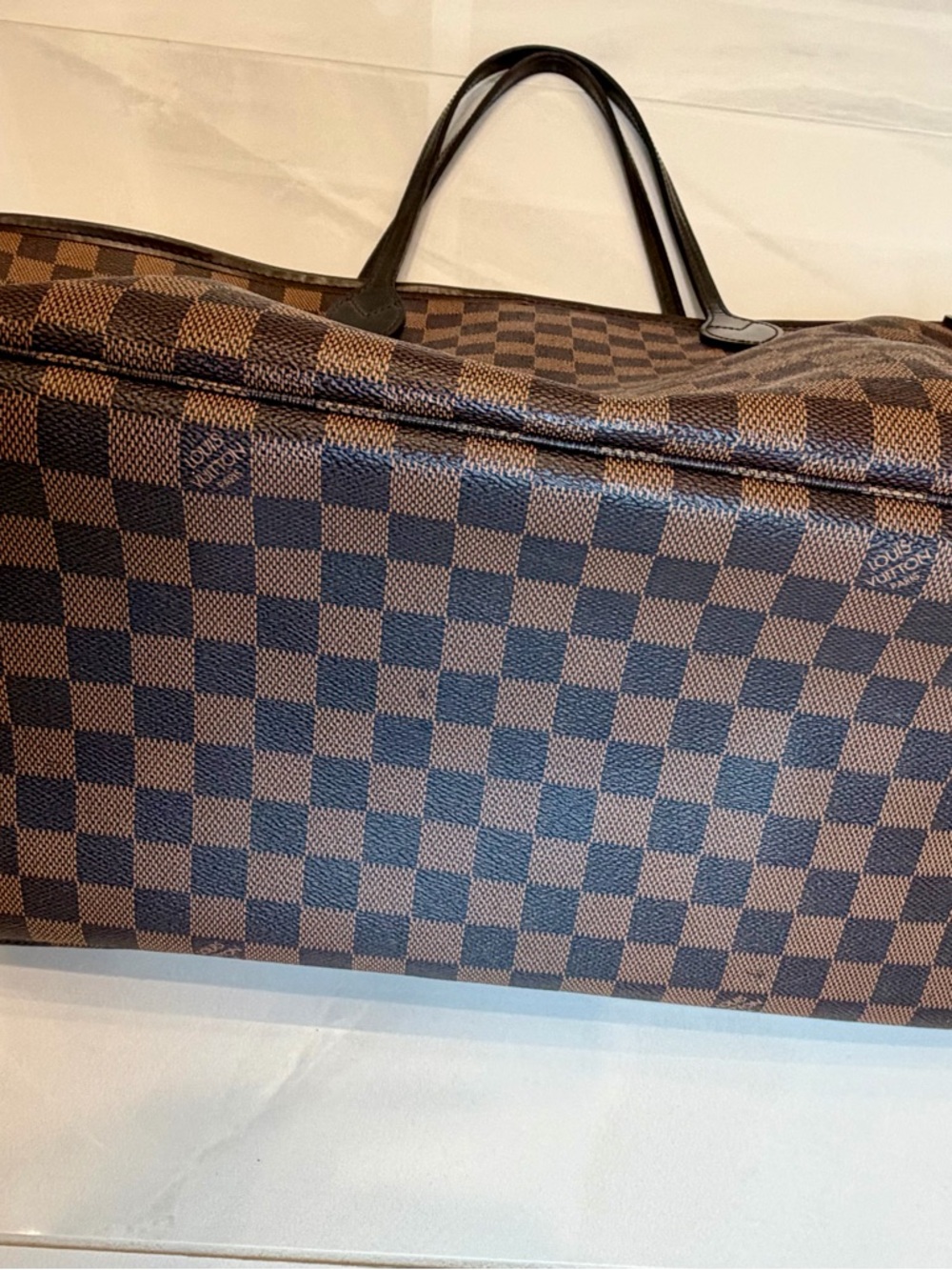 LOUIS VUITTON NEVERFULL GM WITH POUCH- DARK CHOCOLATE, EXCELLENT CONDITION - Picture 4 of 16